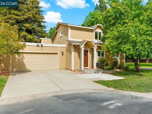 599 Mt Dell Dr, Clayton, CA 94517