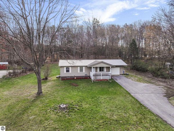 4795 John R Road, Cadillac, MI 49601
