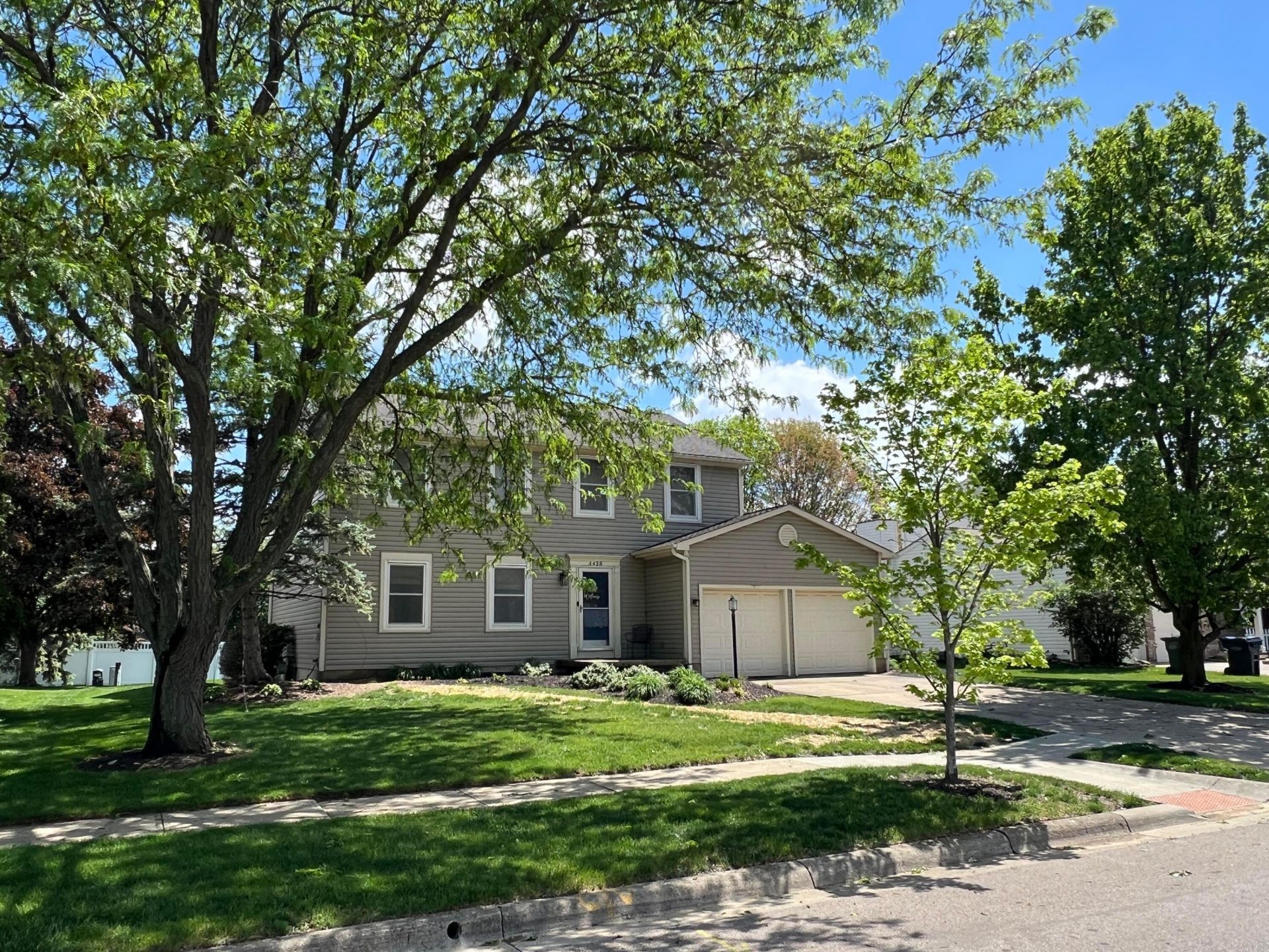 4438 Heather Ridge Drive , Hilliard, OH 43026 Main Photo