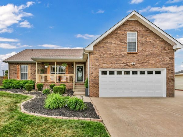 2392 Ellsworth Dr , Clarksville, TN 37043