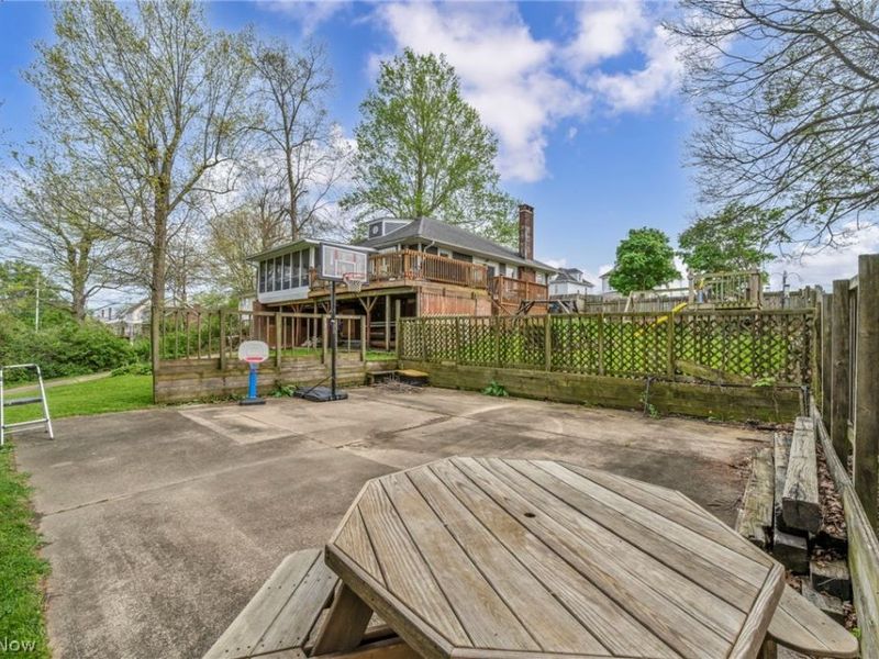 275 4th Street SW, Brewster, OH 44613 Photo 43
