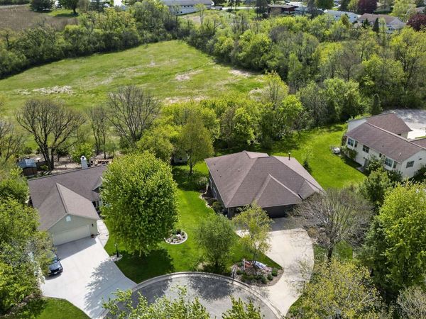 801 Nordic View, Mount Horeb, WI 53572