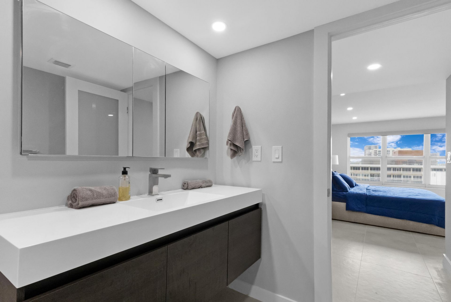 3900 Galt Ocean Drive, Unit 2114, Fort Lauderdale, FL 33308 Photo