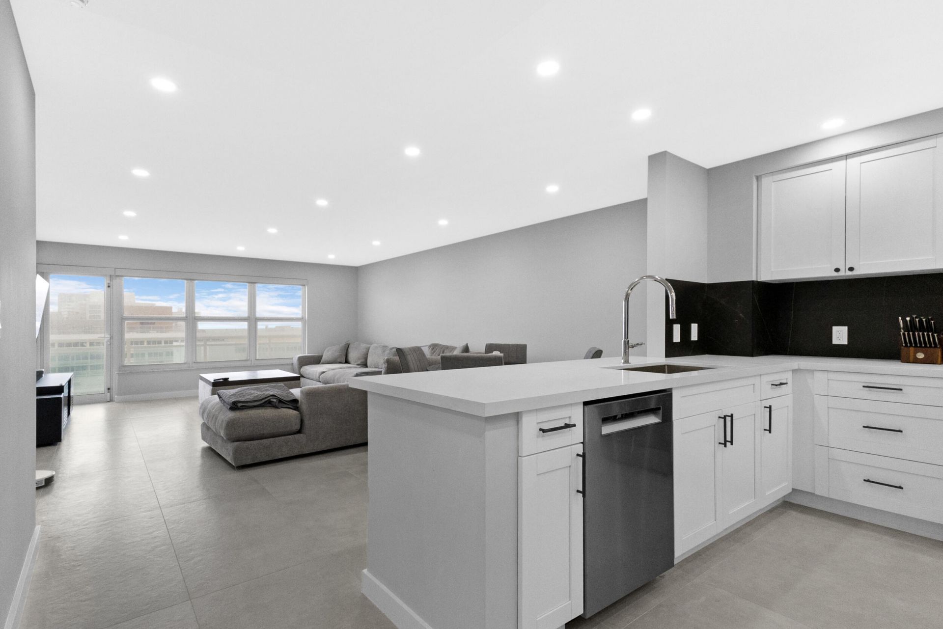 3900 Galt Ocean Drive, Unit 2114, Fort Lauderdale, FL 33308 Photo