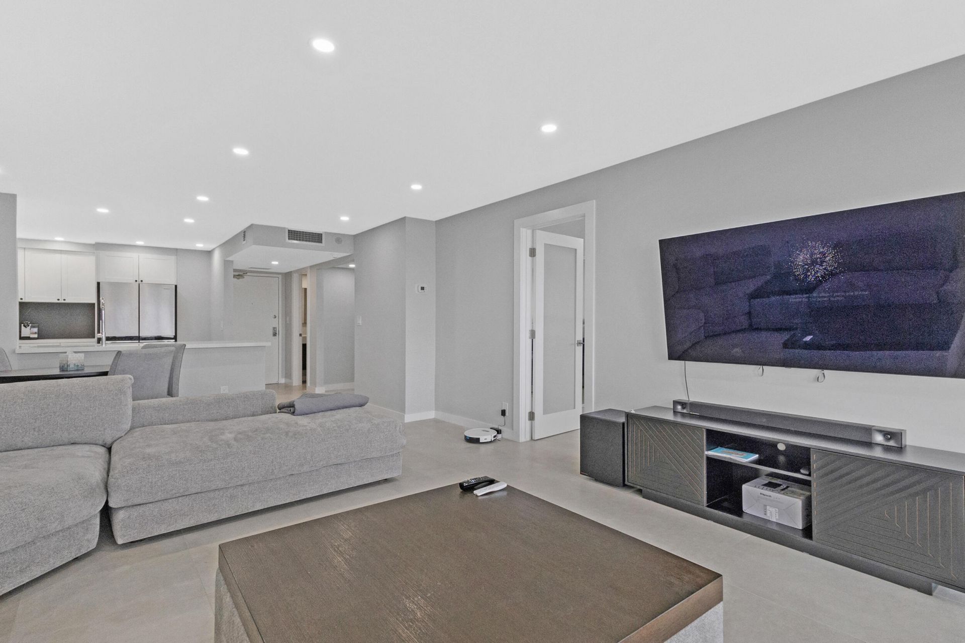3900 Galt Ocean Drive, Unit 2114, Fort Lauderdale, FL 33308 Photo