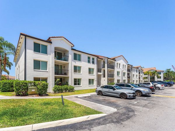 118 Villa Circle, Unit 118, Boynton Beach, FL 33435