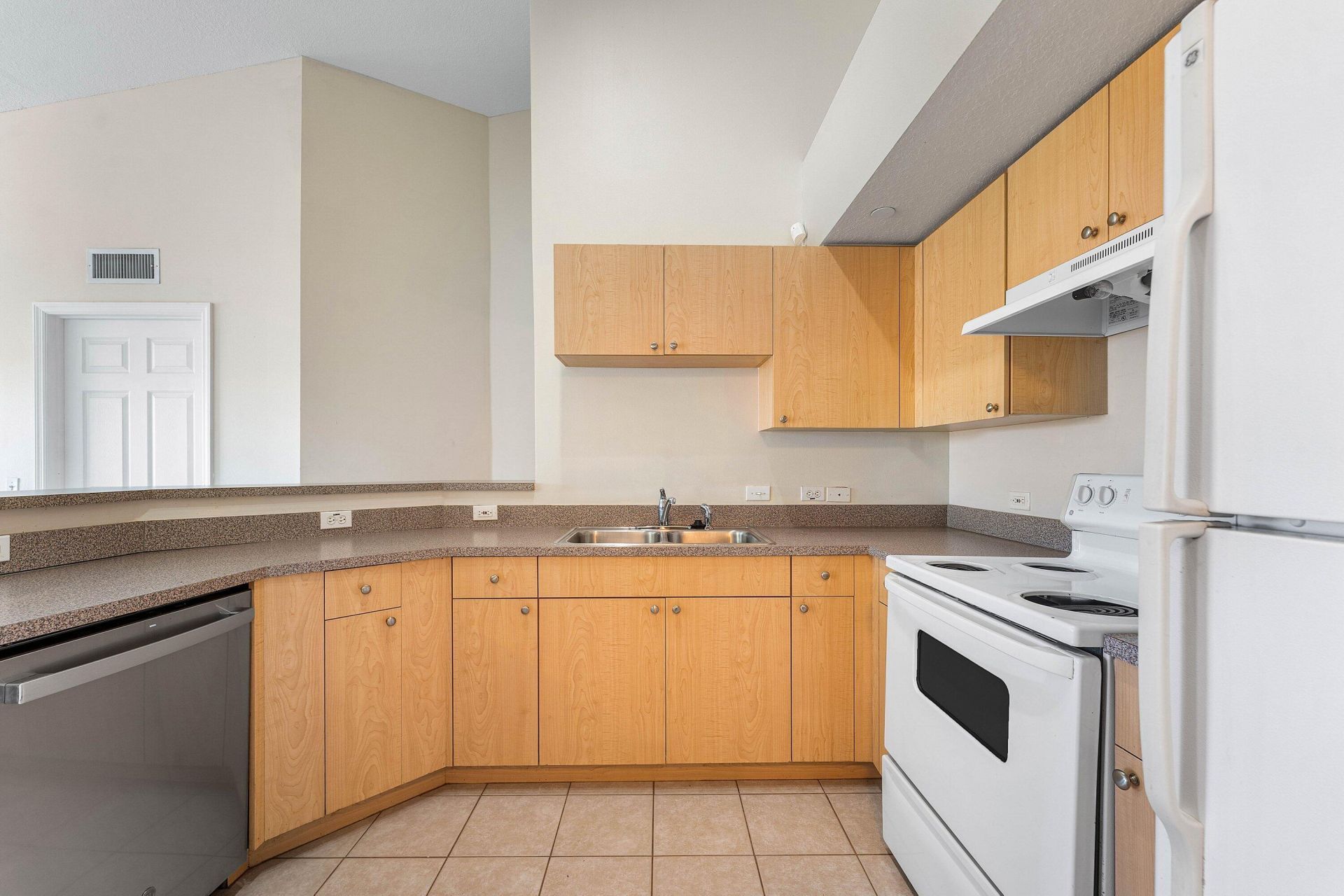 118 Villa Circle, Unit 118, Boynton Beach, FL 33435 Photo