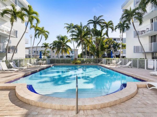 1801 S Treasure Dr, Unit 217, North Bay Village, FL 33141