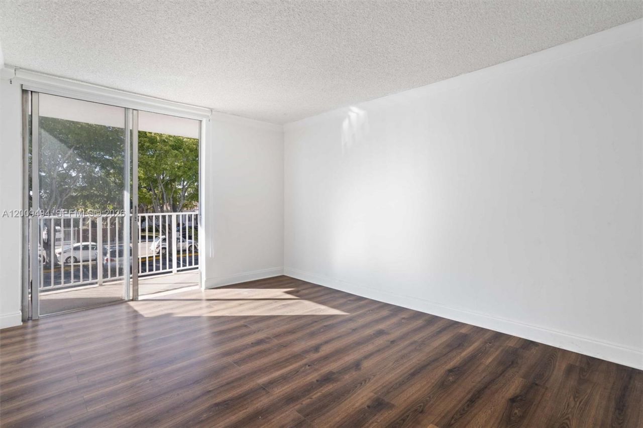 1801 S Treasure Dr, Unit 217, North Bay Village, FL 33141 Photo