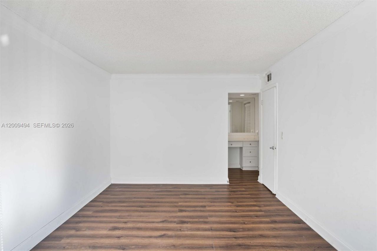 1801 S Treasure Dr, Unit 217, North Bay Village, FL 33141 Photo