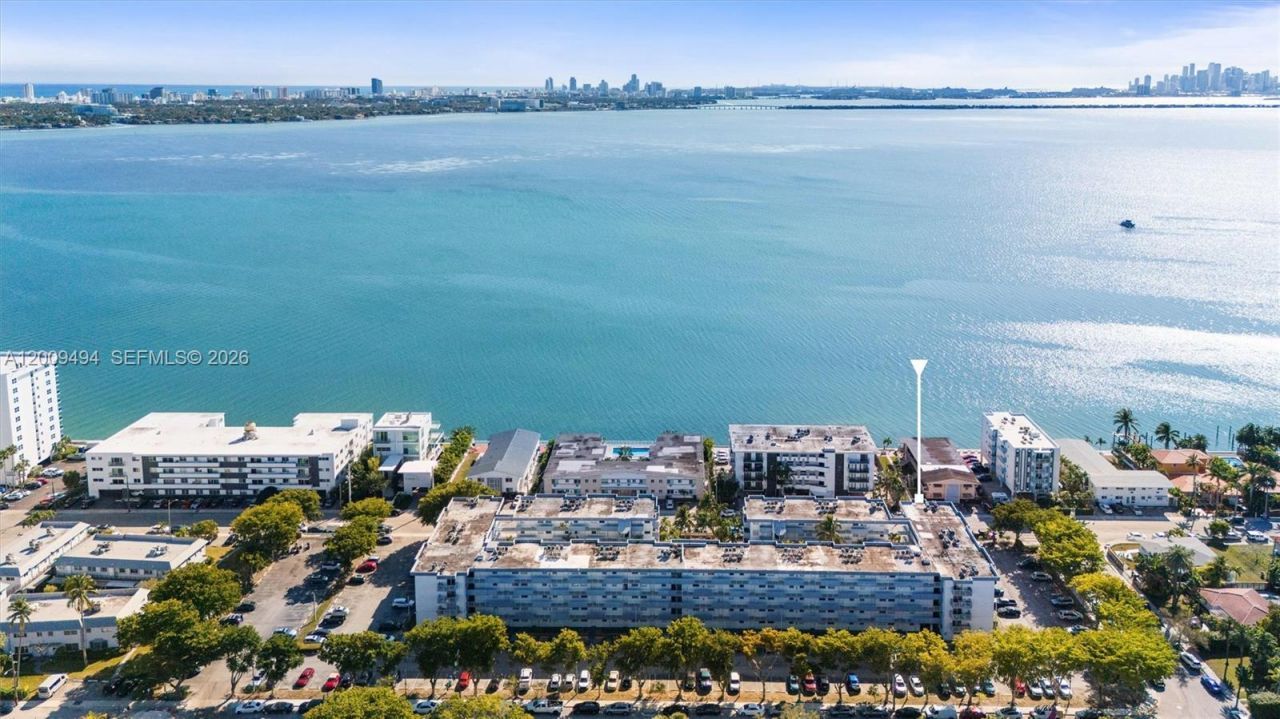 1801 S Treasure Dr, Unit 217, North Bay Village, FL 33141 Photo