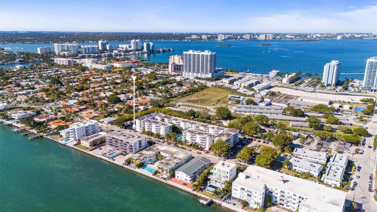 1801 S Treasure Dr, Unit 217, North Bay Village, FL 33141 Photo