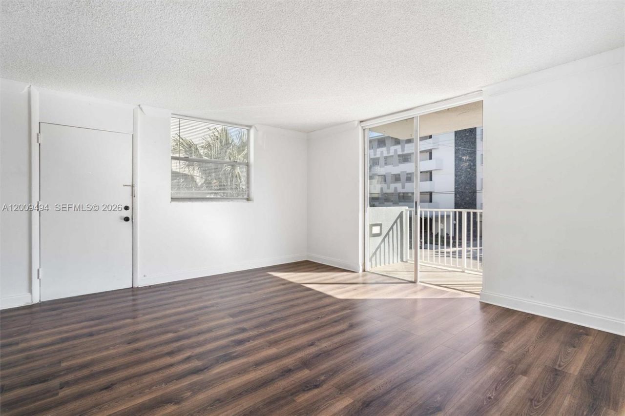 1801 S Treasure Dr, Unit 217, North Bay Village, FL 33141 Photo
