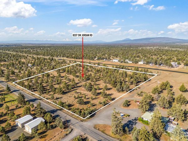 8337 SW Jordan Road, Culver, OR 97734