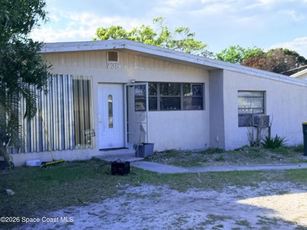 738 Lund Circle , Melbourne, FL 32901