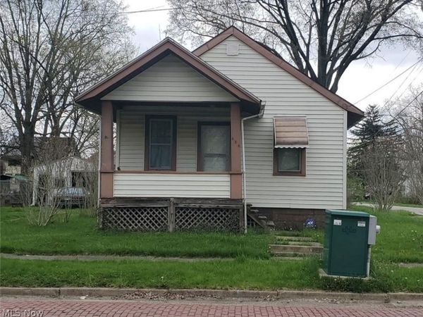 404 York Avenue NW, Warren, OH 44485
