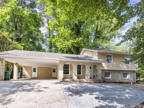 383 Ben Avenue SW, Lilburn, GA 30047