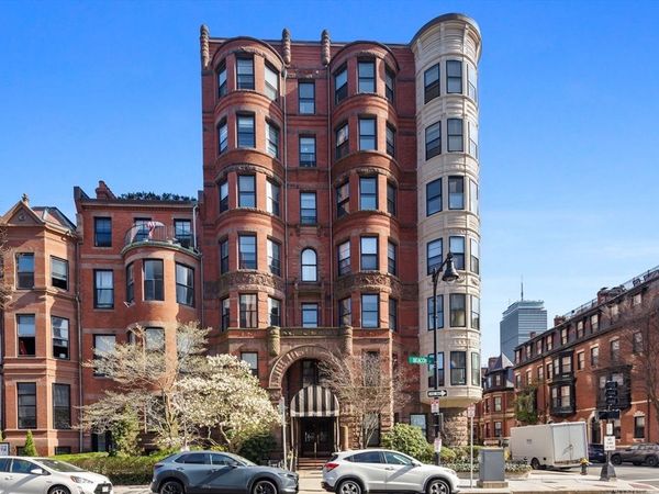 295 Beacon, Unit 32, Boston, MA 02116