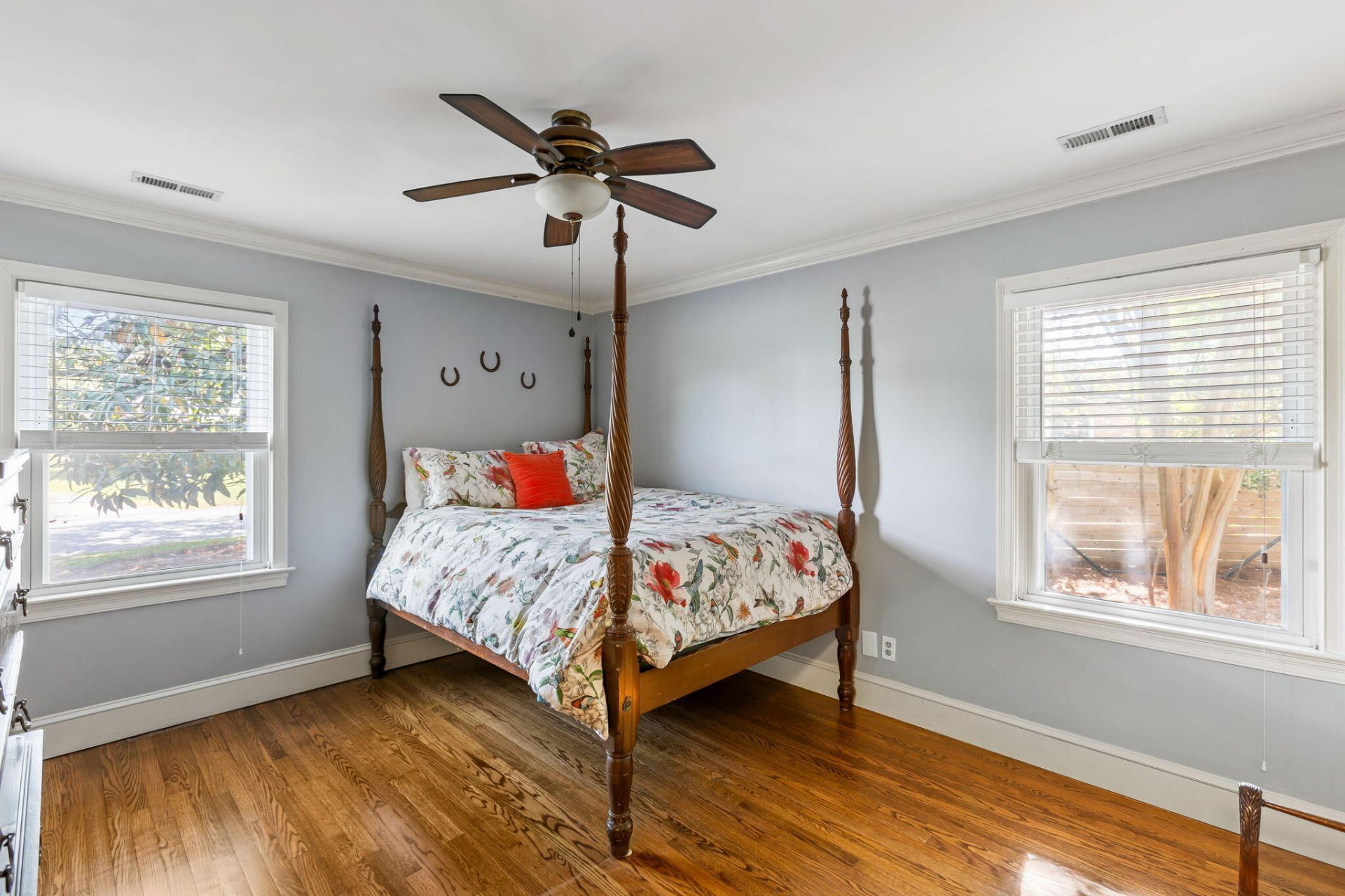 20 Huguenot Avenue Photo 12