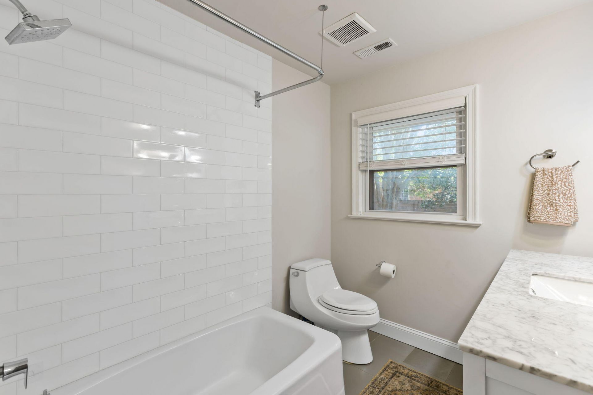20 Huguenot Avenue Photo 16