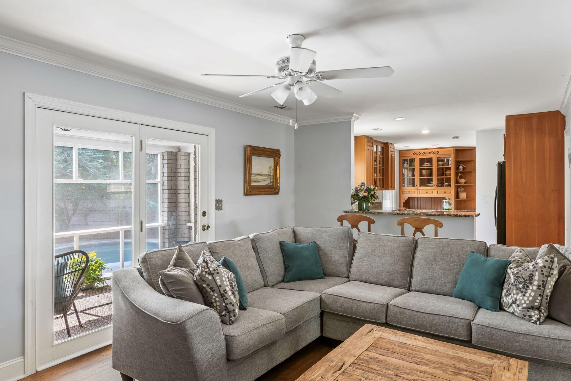 20 Huguenot Avenue Photo 6