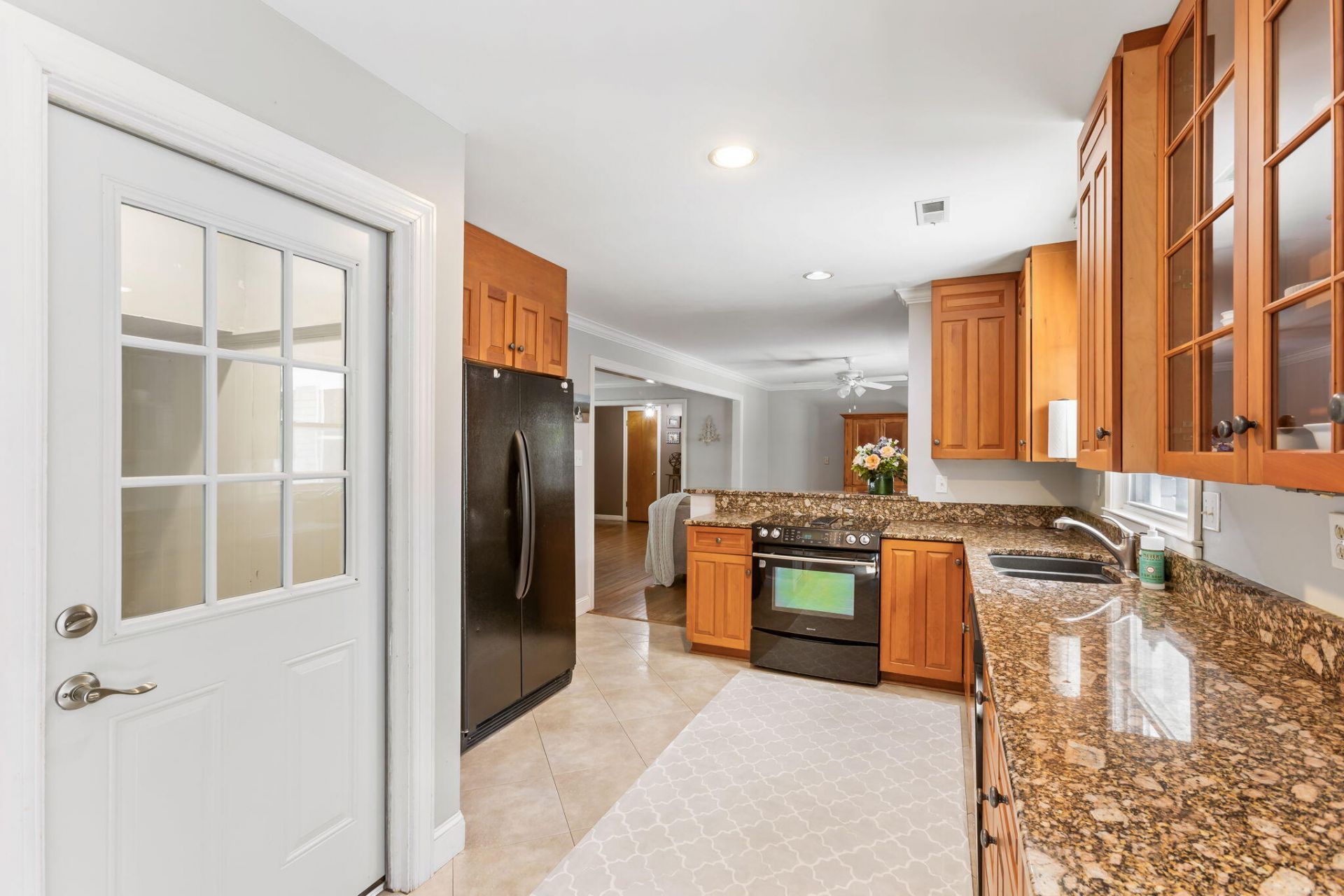 20 Huguenot Avenue Photo 8
