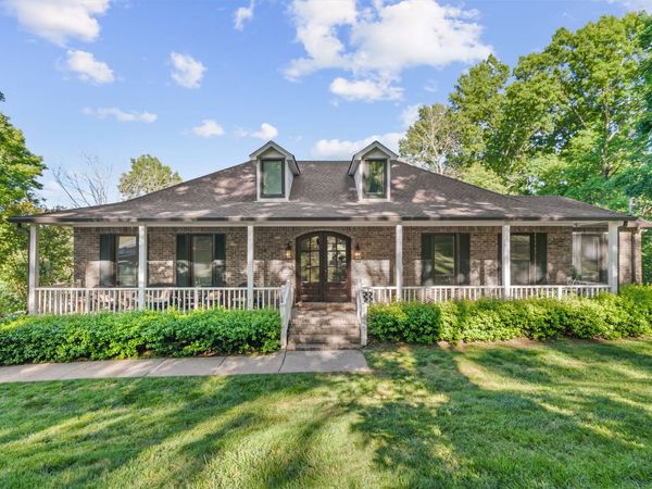 105 Foxwood Ln SW, Franklin, TN 37069