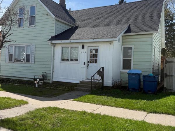 235 5th Street, Manistee, MI 49660