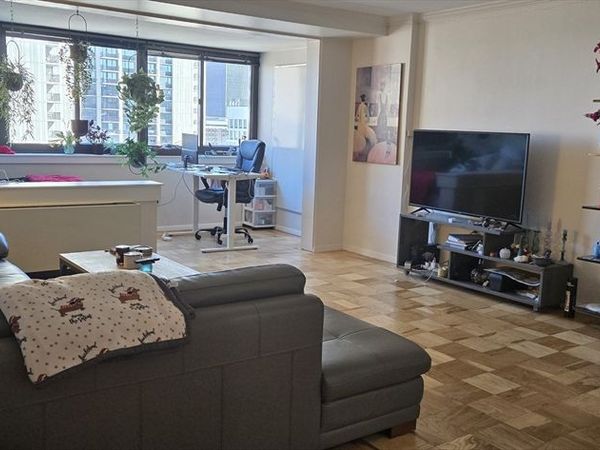 2 Hawthorne, Unit 16f, Boston, MA 02114