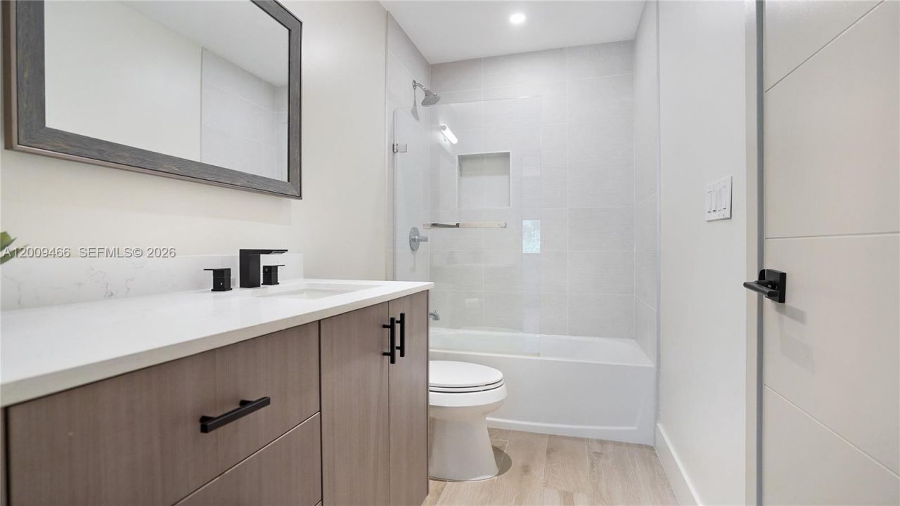1371 SW 22nd Ter , Unit 1371, Miami, FL 33145 Photo