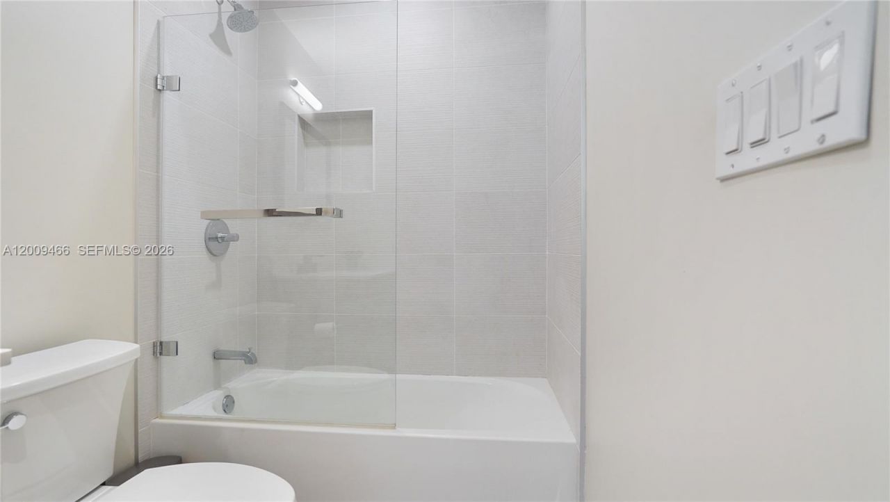 1371 SW 22nd Ter , Unit 1371, Miami, FL 33145 Photo