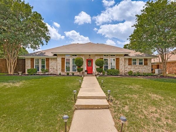 1000 Mellville Drive , Plano, TX 75075