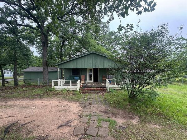 812 Cedarcrest Drive , Tool, TX 75143