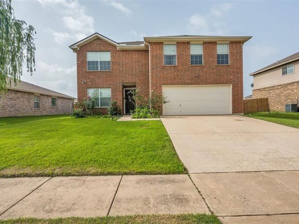 721 Redwing Drive, Saginaw, TX 76131