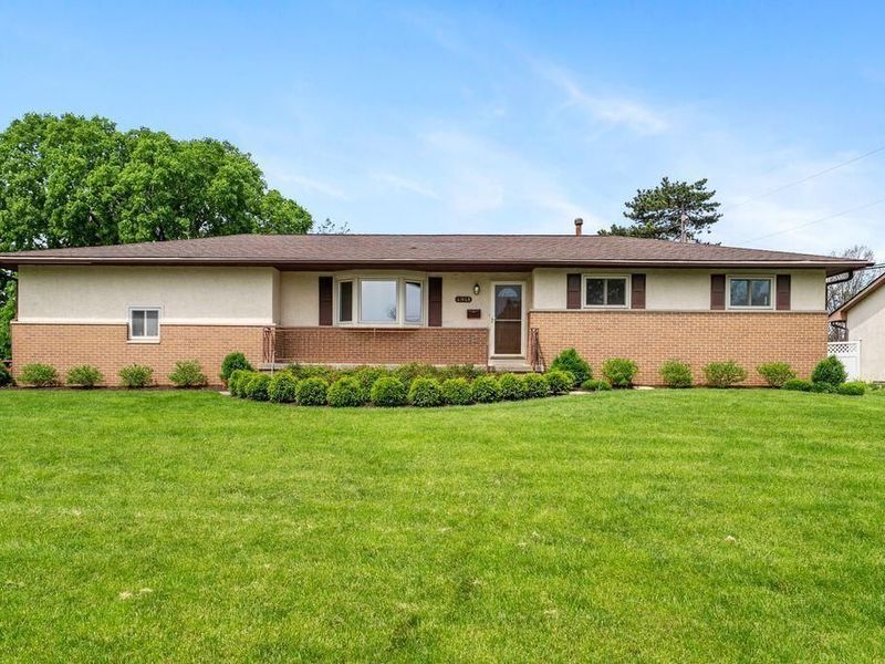 4941 Cheviot Drive, Columbus, OH 43220 Photo 1