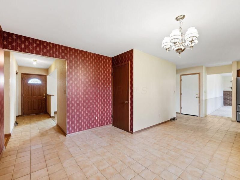 4941 Cheviot Drive, Columbus, OH 43220 Photo 9