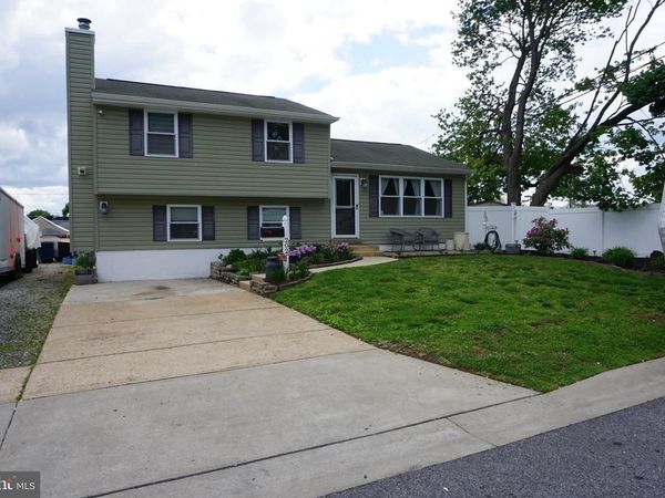 202 CORAL REEF DRIVE, NEWARK, DE 19713