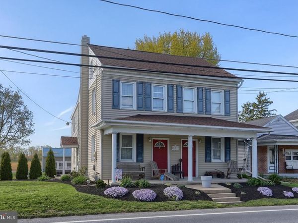 221 W MAIN STREET, NEWMANSTOWN, PA 17073