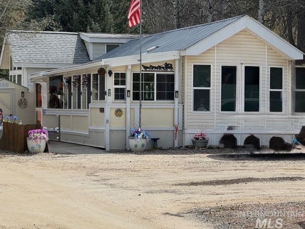 514 Sawyer St, Unit D5, Cascade, ID 83611