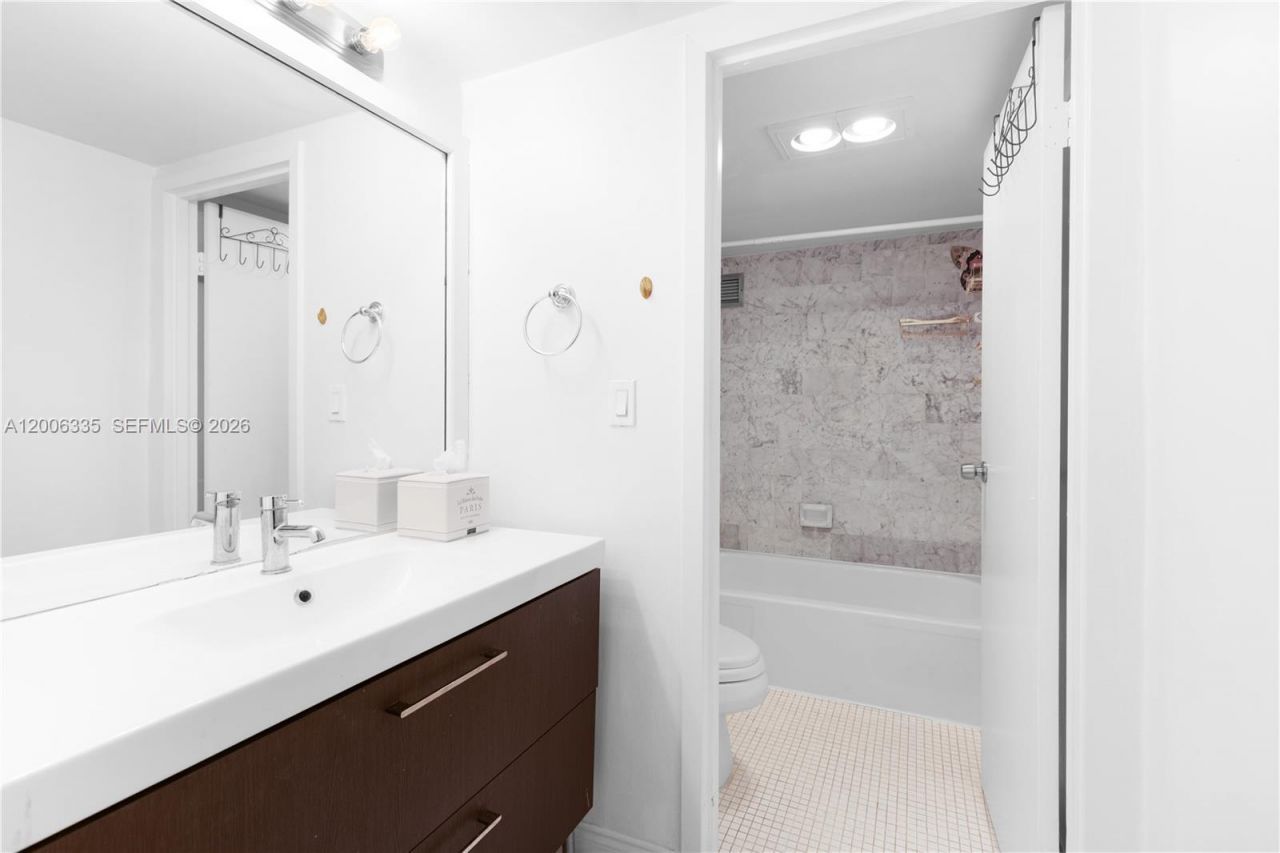 555 NE 15th St, Unit 501, Miami, FL 33132 Photo