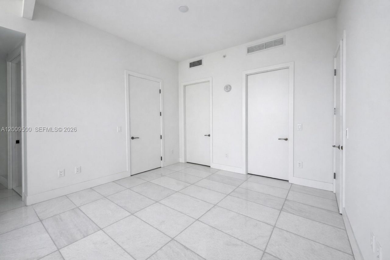 175 SE 25th Rd , Unit 1204, Miami, FL 33129 Photo