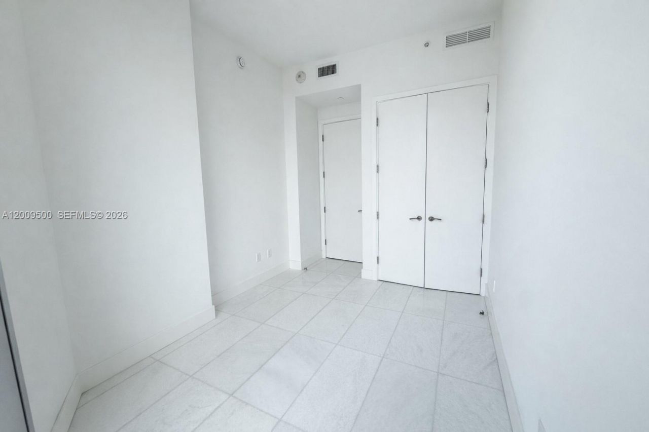 175 SE 25th Rd , Unit 1204, Miami, FL 33129 Photo