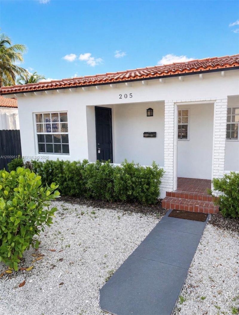 1121 NE 2nd St, Unit 205, Fort Lauderdale, FL 33301 Photo