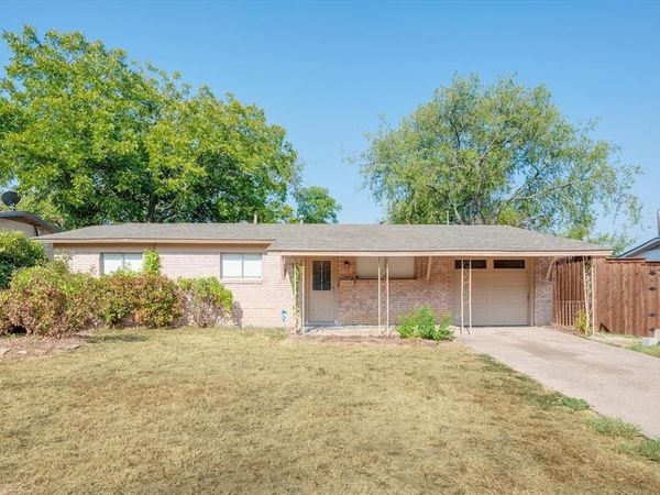 1902 Alan A Dale Road, Arlington, TX 76013