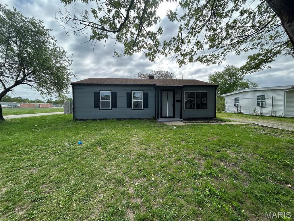 700 Saint Martin Drive , Cahokia, IL 62206 Main Photo