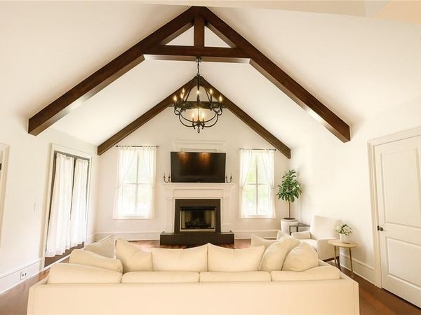 645 Londonberry Road, Atlanta, GA 30327