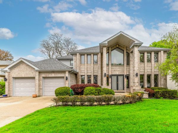 2755 Manu Court, Glenview, IL 60026