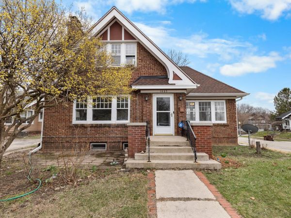 1403 Post Avenue , Rockford, IL 61103