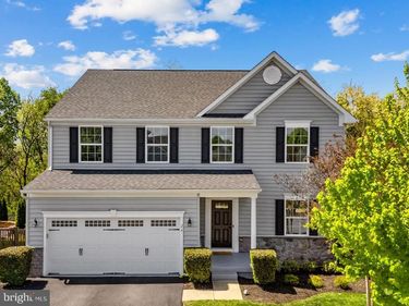 24 EISENTOWN DRIVE, LOVETTSVILLE, VA 20180