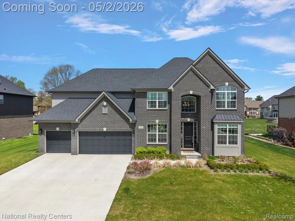 1283 Bloomingdale Drive, Troy, MI 48085